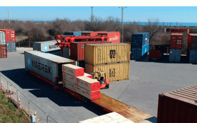Trik Memasukkan Barang ke Container Agar Muat dan Awet